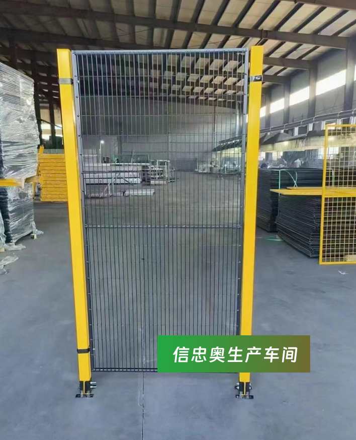 信忠奥护栏生产现场